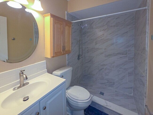 Building Photo - 152 Springwood Cir