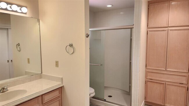 Building Photo - 603 Greenfield Cove
