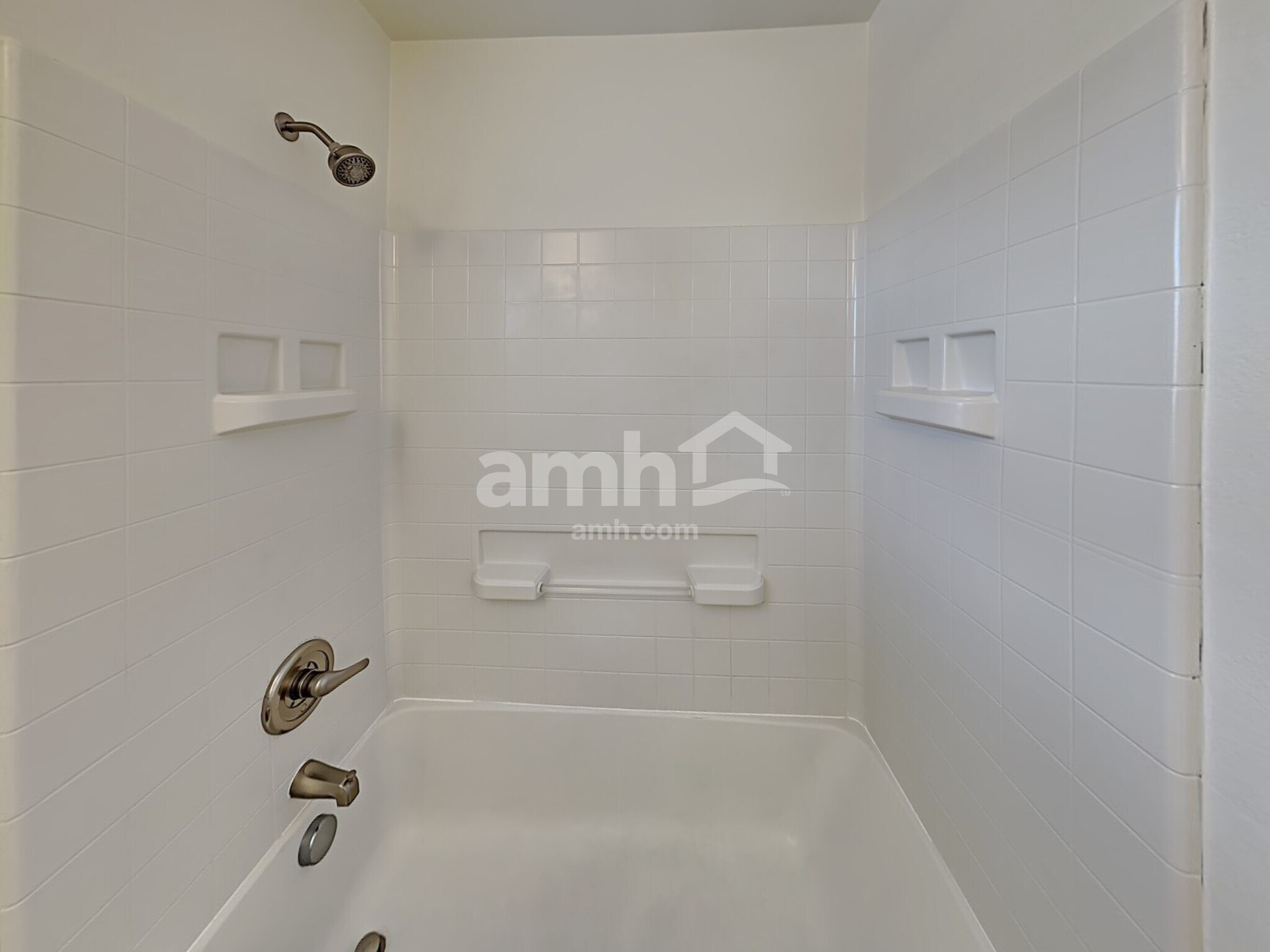 Building Photo - 562 W Paseo Celestial