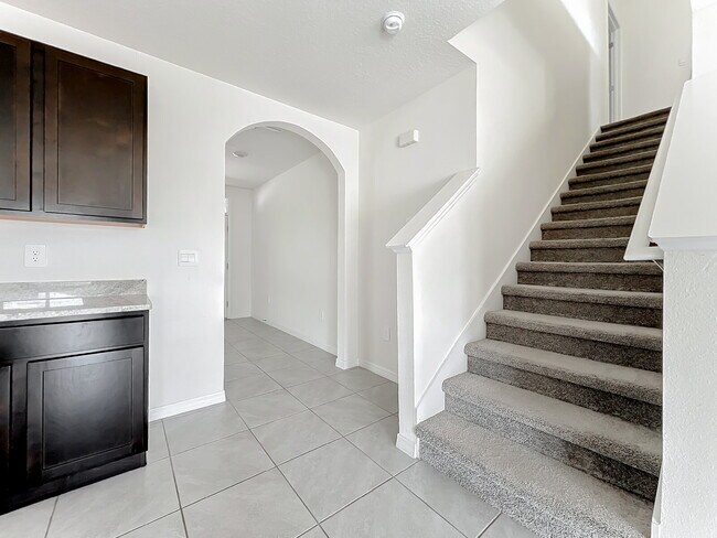 Building Photo - 12744 Lateral Root Dr