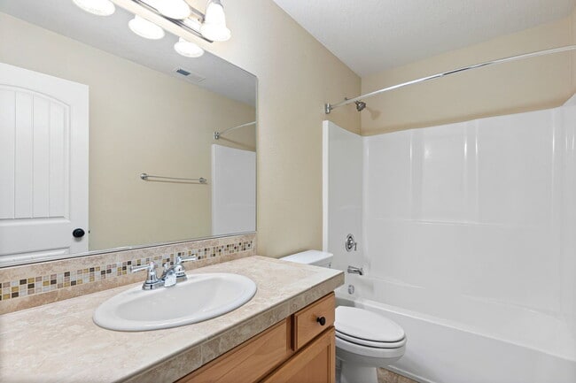 Building Photo - 13955 Traveler Rd