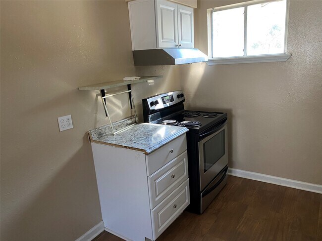 Building Photo - 760 Cline St