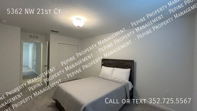 Building Photo - 5362 NW 21st Ct