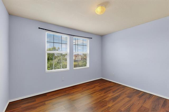 Building Photo - 621 Berry Tr