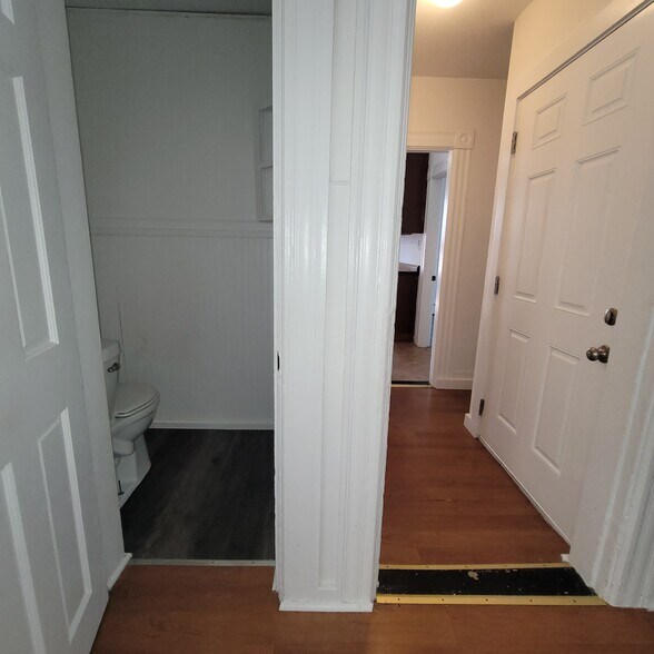 Building Photo - 414 Amory St