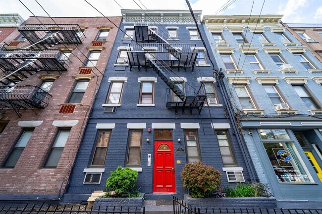 Building Photo - 230 Bloomfield St