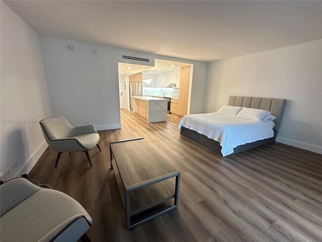 Building Photo - 2301 Collins Ave