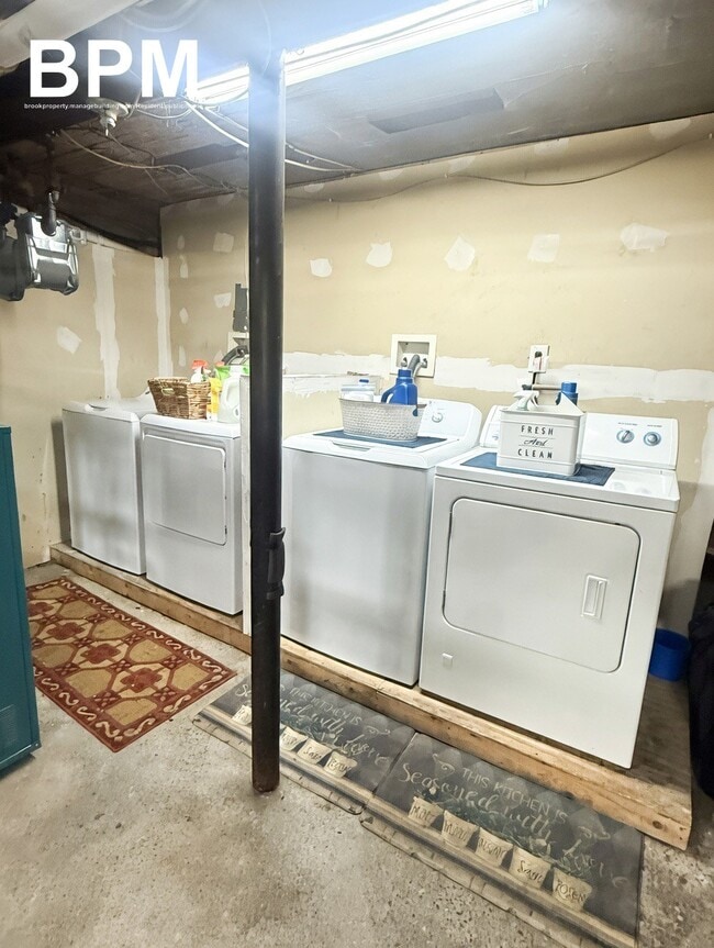 Building Photo - 949 Adams St