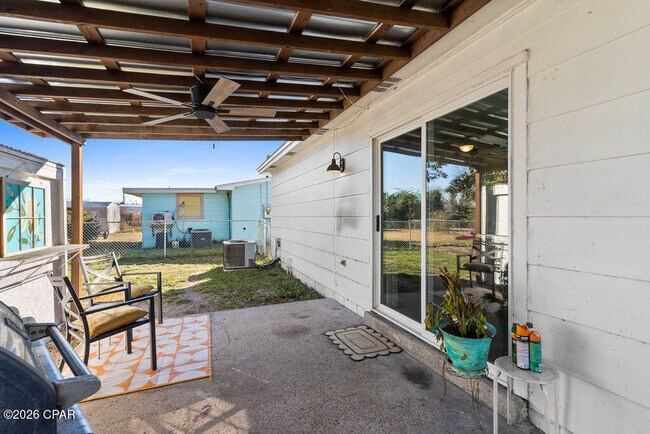 Building Photo - 808 Forestdale Ave