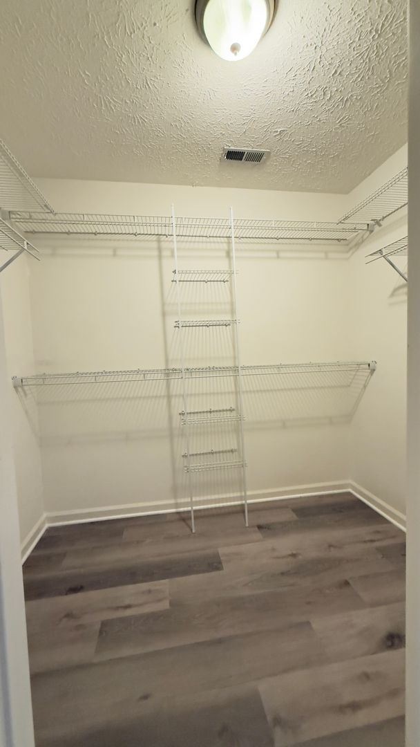 Building Photo - WEST LAFAYETTE...3 Bedroom 2 Bath plus office