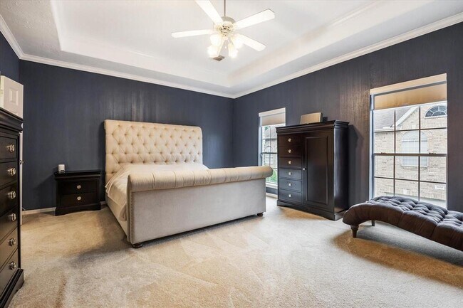 Building Photo - 2842 Briarhurst Park