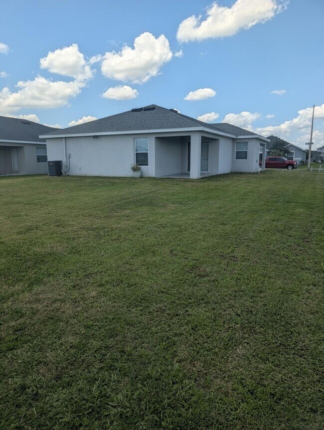 Building Photo - 3902 White Ibis Rd