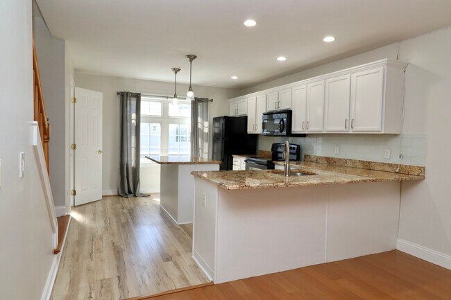 Building Photo - 45 Harbor View Ln