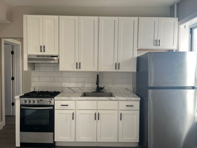 Building Photo - 104 Belmont Ave