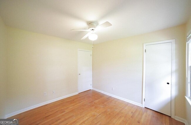 Building Photo - 120 Soule St