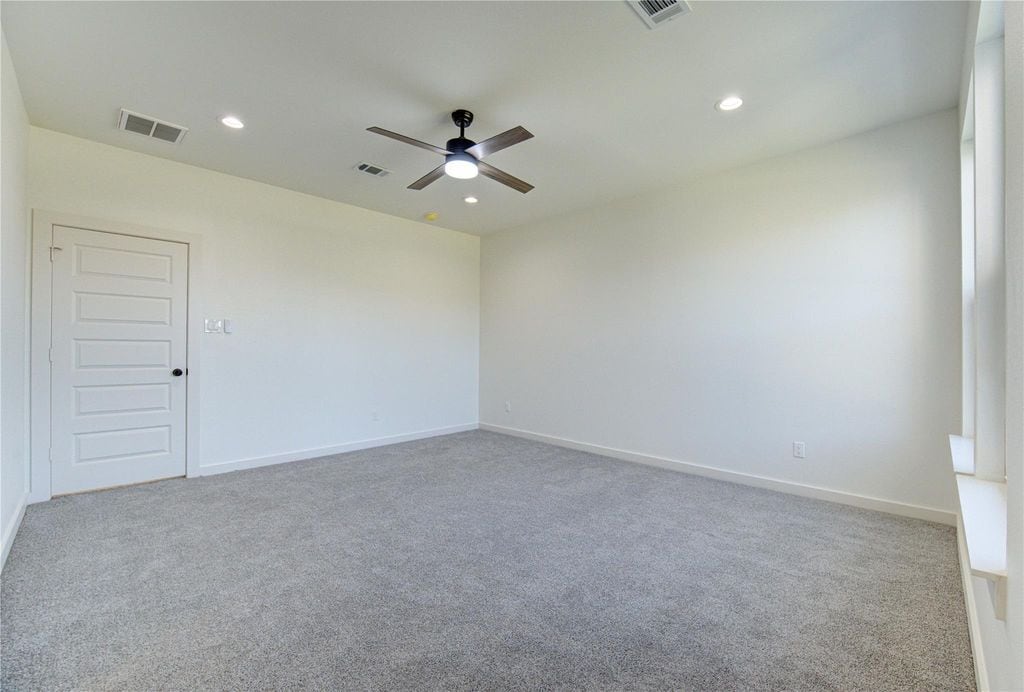 Building Photo - 2903 El Fenice Ln