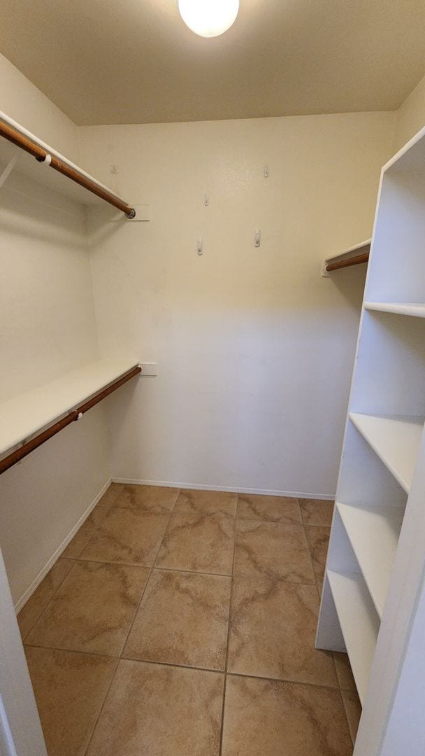 Building Photo - 2 Bedroom Condo Unit in the Amber Hills Co...