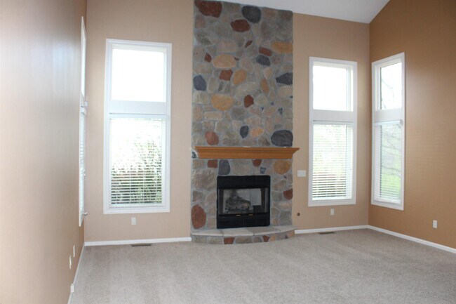 Building Photo - 1114 Pathfinder Cove