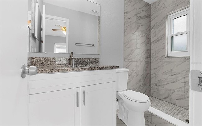 Building Photo - 1651 Palm Leaf Dr