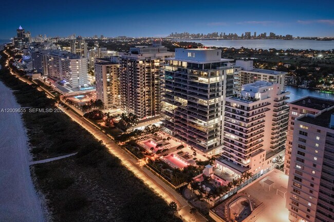 Building Photo - 5801 Collins Ave