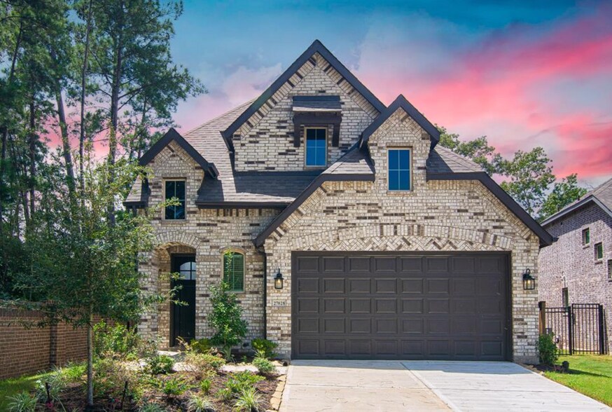 Every evening you will pull in to beautiful Texas sunsets illuminating your home. - 27028 Hidden Rock Ct
