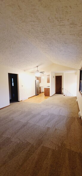 Building Photo - 8578 Kirsch Rd