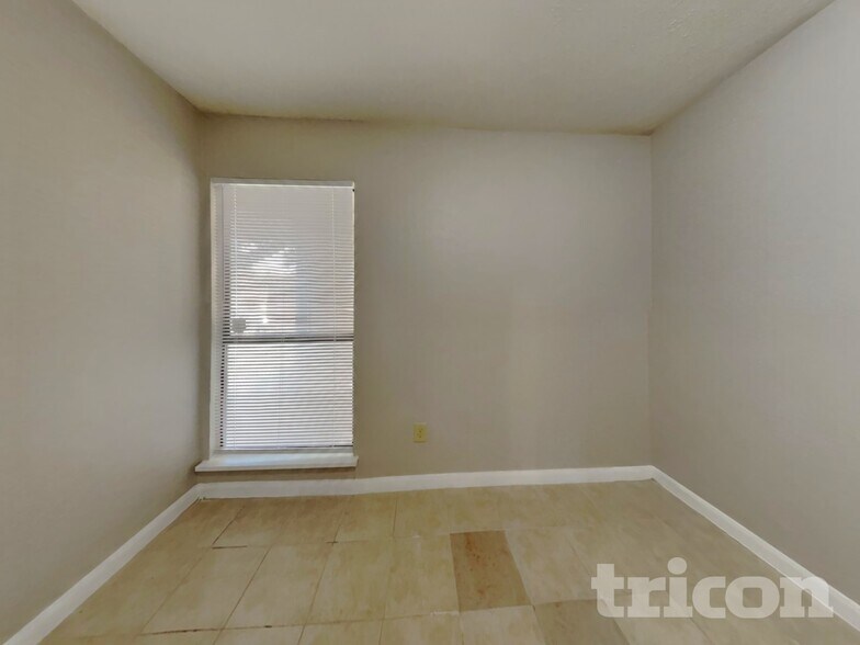 Building Photo - 6734 Pickett Dr
