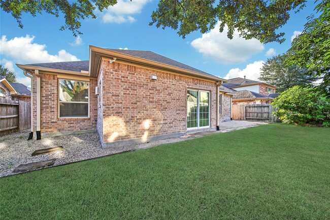 Building Photo - 25208 Forest Ledge Dr