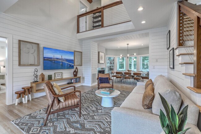 Building Photo - 1 Live Oak Dr