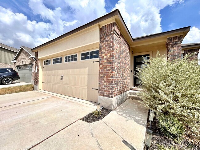 Building Photo - 3 BR / 2 BA Home for Rent in Hutto