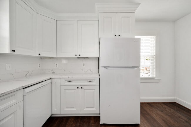 Upper Unit Kitchen - 819 Weedon St