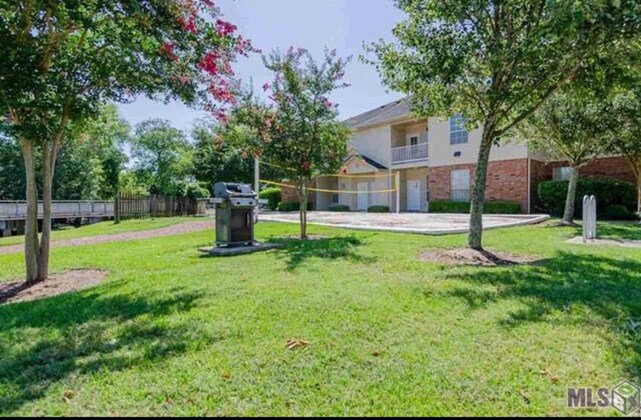 Building Photo - 900 Dean Lee Dr