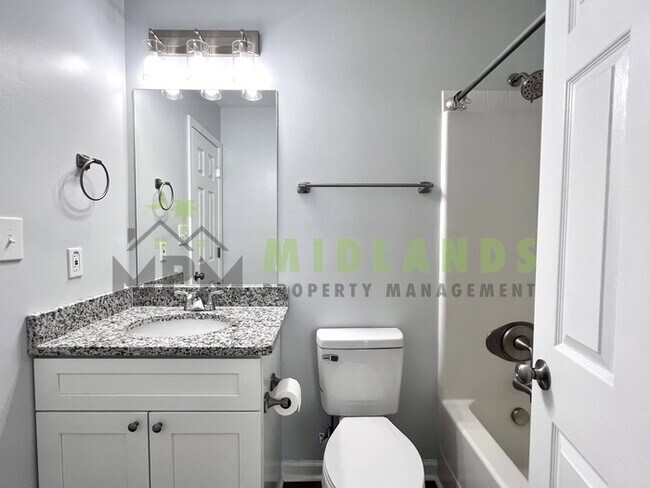 Building Photo - 202 Elders Pond Cir