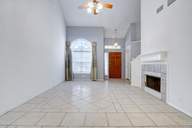 Building Photo - 6002 Woodway Pl