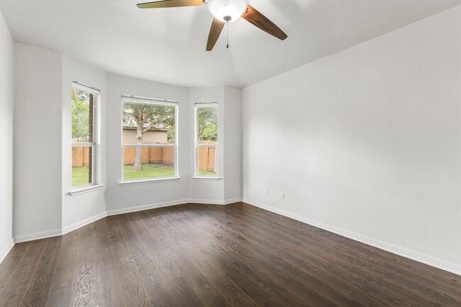 Building Photo - 18613 Falcon Pointe Blvd