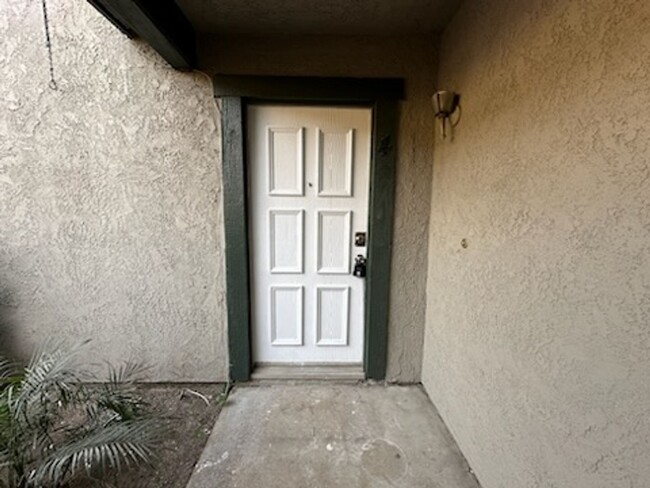 Building Photo - RV T 1708