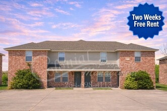 Building Photo - 3601 Malibu Ln