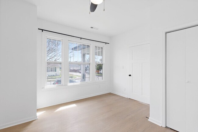 Building Photo - Charming + Modern Highland Park Home - 3 Beds, 2 Baths, Fenced Yard, + Plenty of Parking!