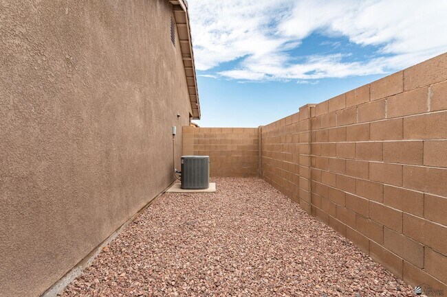 Building Photo - 3734 W 36th Pl