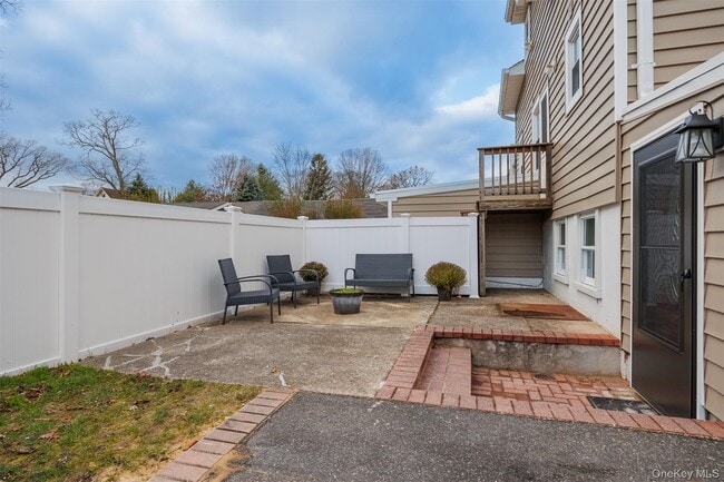 Building Photo - 108 Ralph Ave