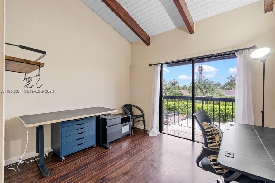 Building Photo - 1927 SW 107th Ave