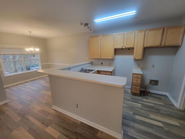 Building Photo - 1013 Claret Ln