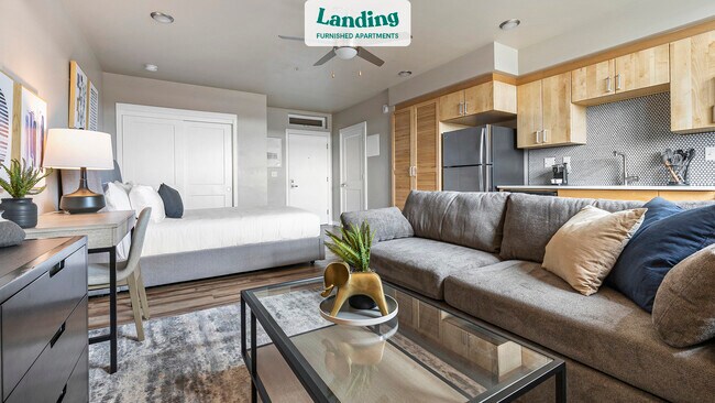 Building Photo - 4780 SE Milwaukie Ave