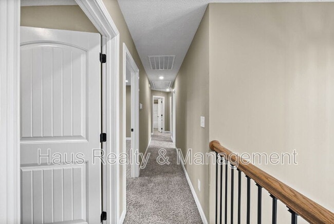 Building Photo - 415 Glenstone Springs Dr
