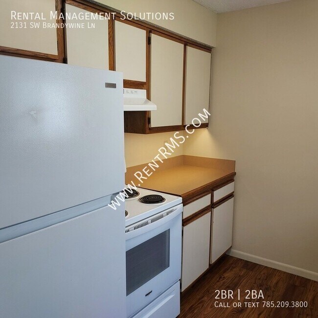 Building Photo - 2131 SW Brandywine Ln