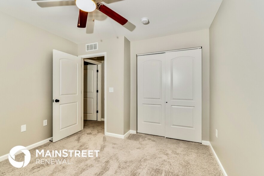 Building Photo - 2067 Paddle Wheel Dr