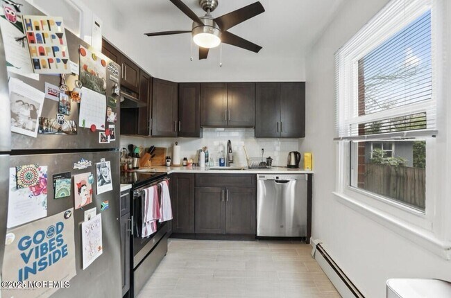 Building Photo - 468 2nd Ave