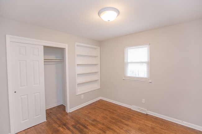 Building Photo - 9275 Hickory St