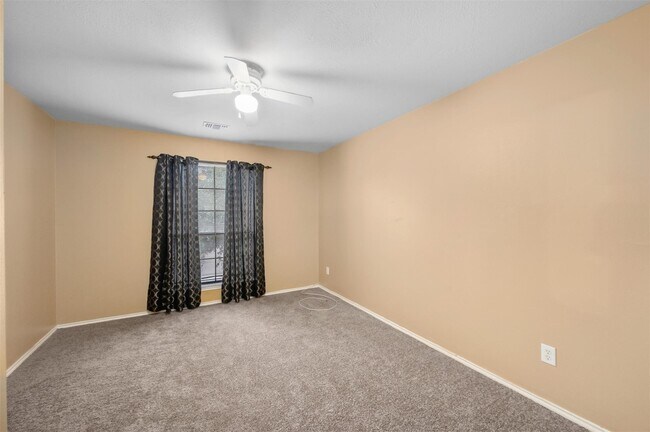 Building Photo - 3702 Bent Springs Ln