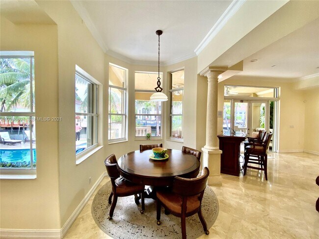 Building Photo - 950 Washington St